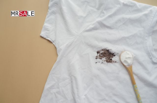 folt eltávolítása ruhákból szódabikarbónával